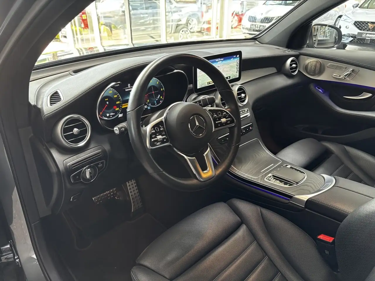 Mercedes-Benz GLC 300 9