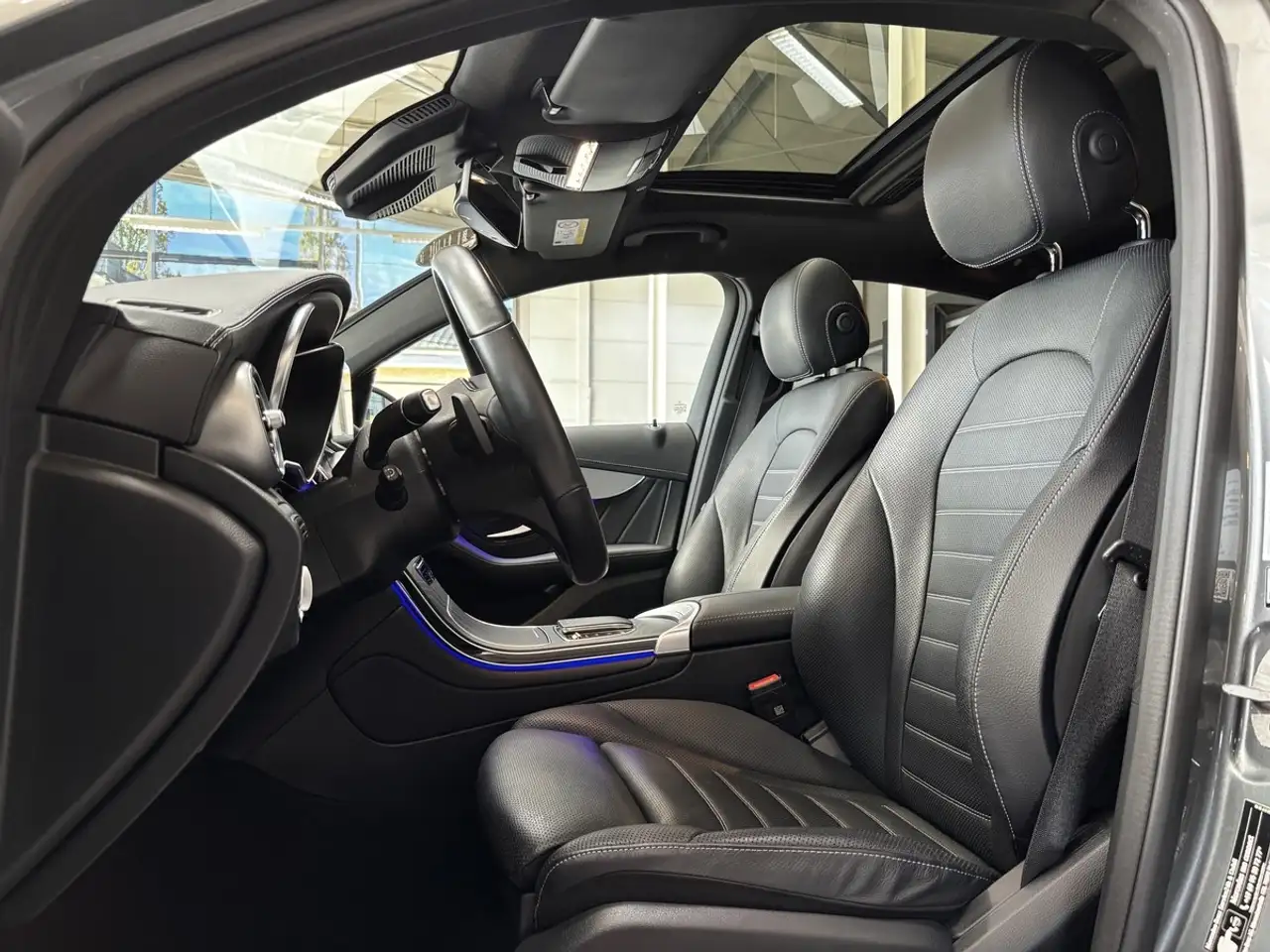 Mercedes-Benz GLC 300 10