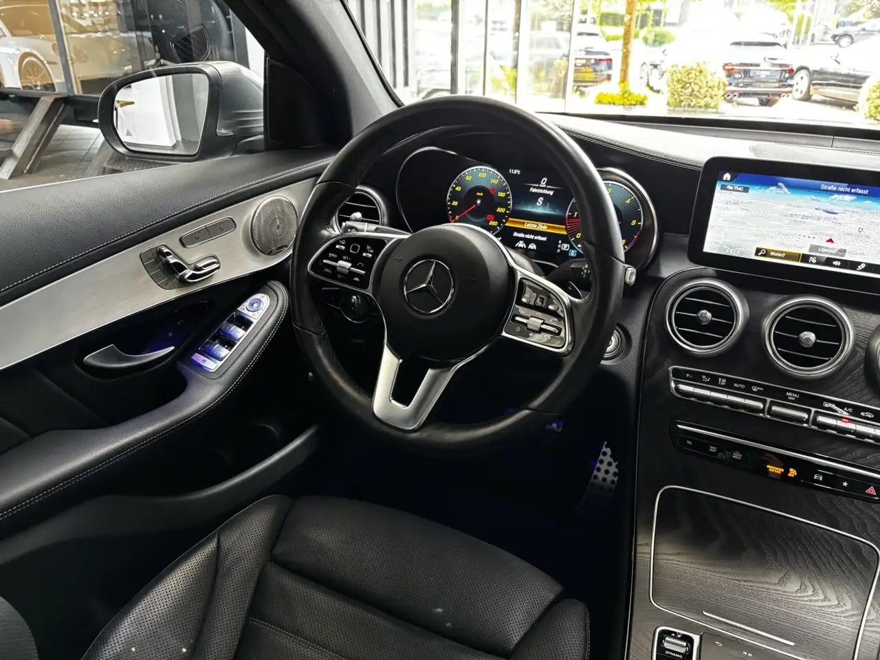 Mercedes-Benz GLC 300 12
