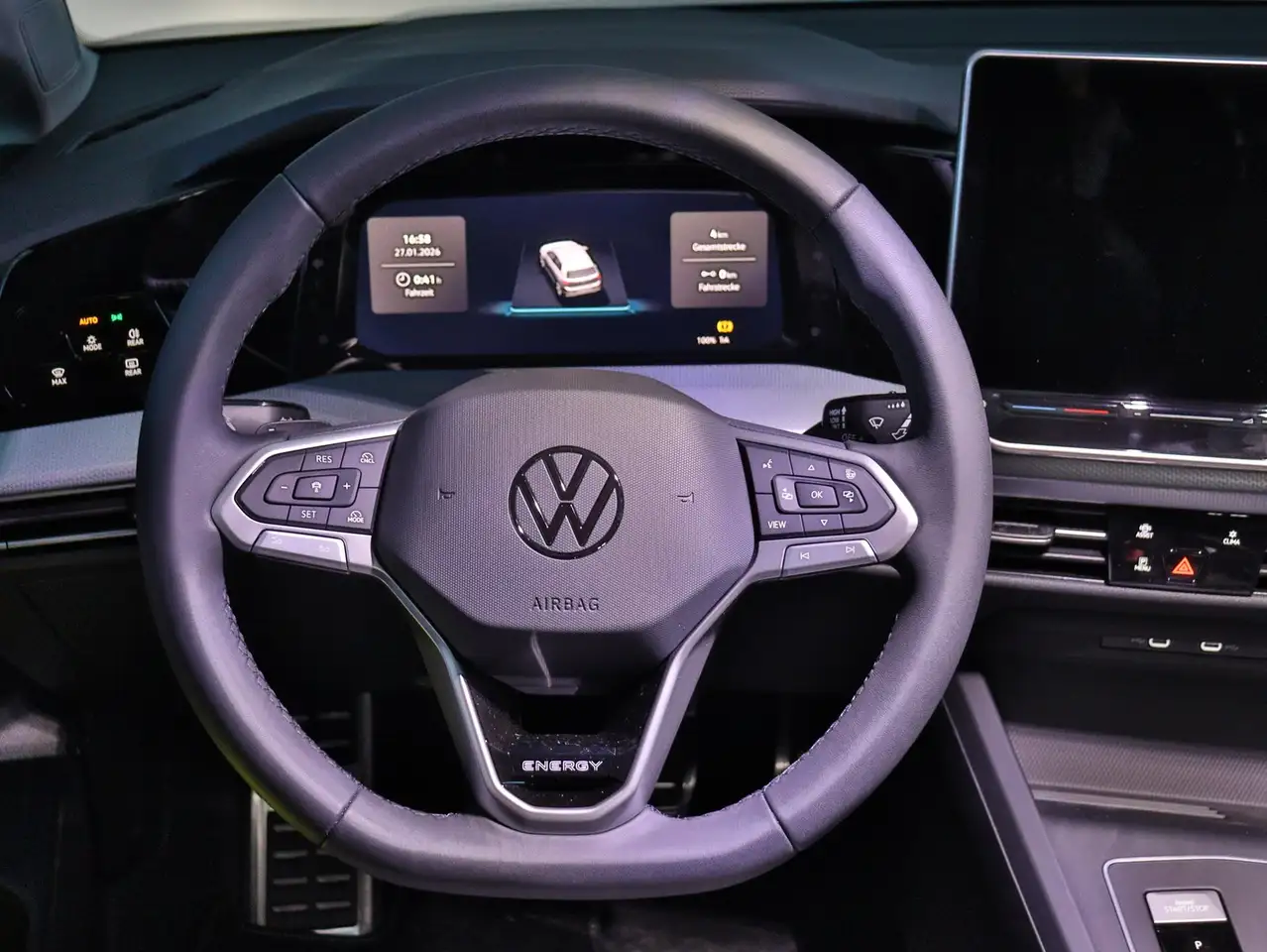 Volkswagen Golf VIII 3