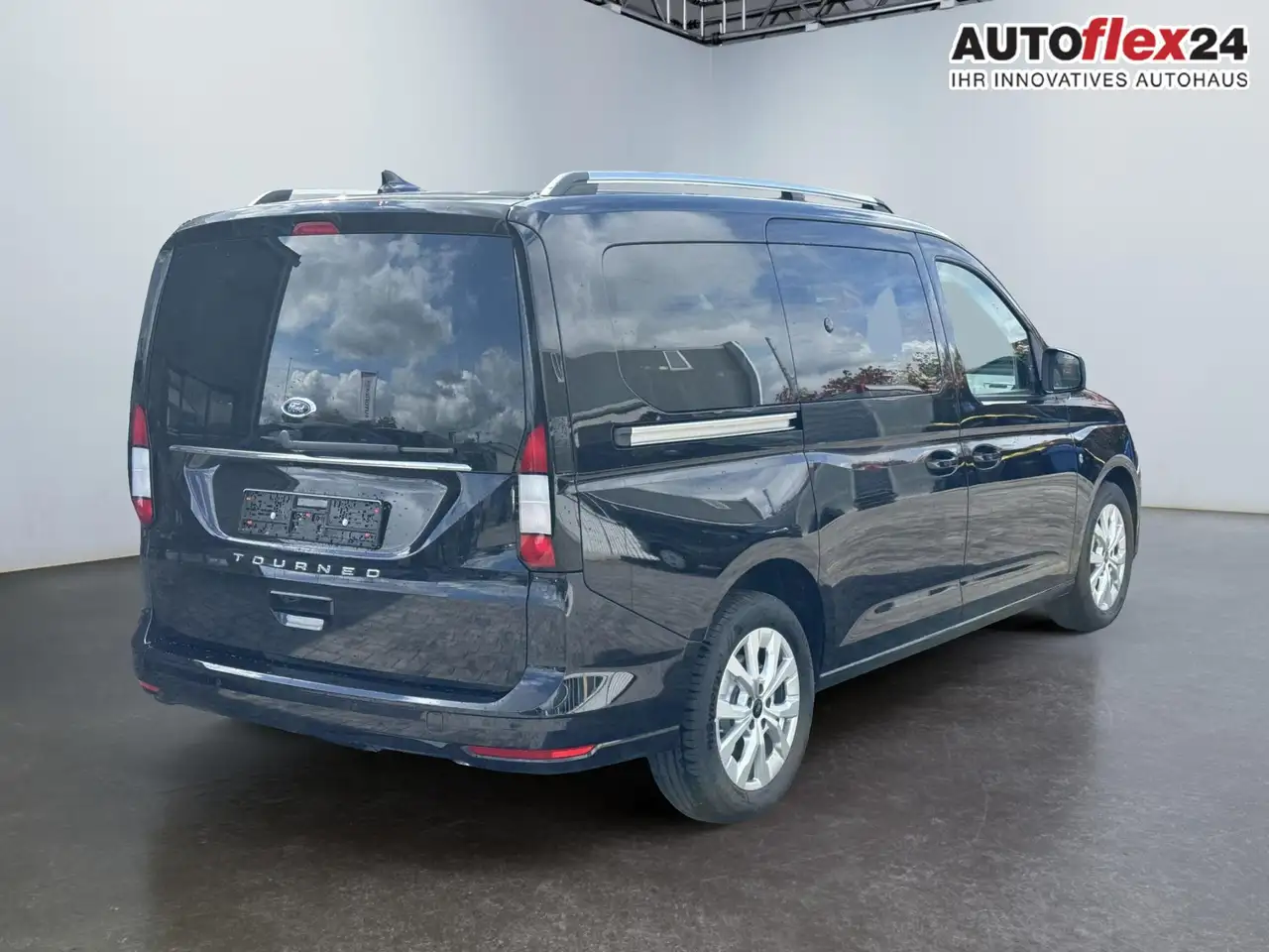 Ford Grand 5