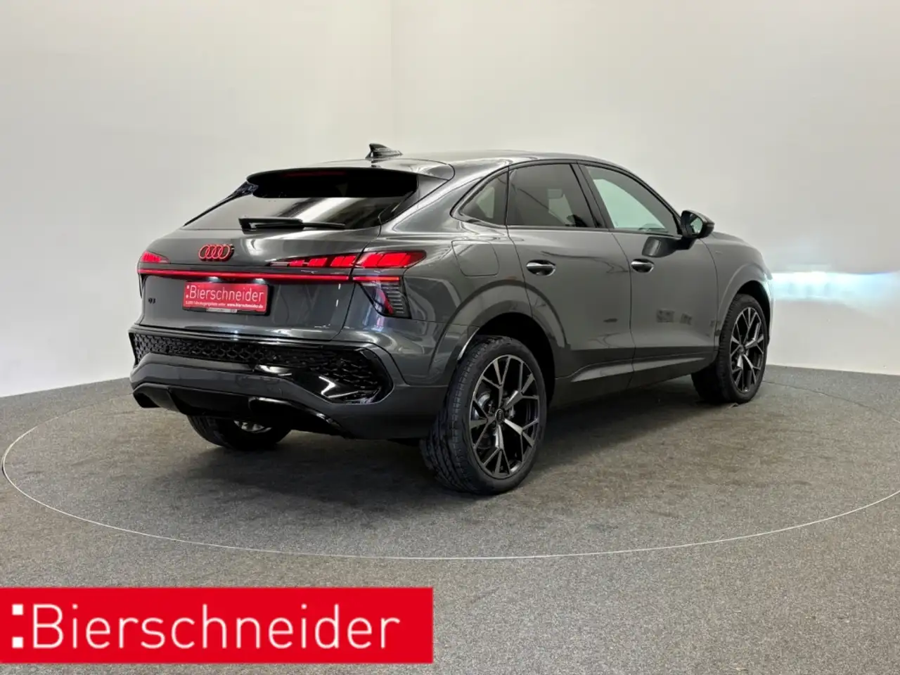 Audi Q3 5