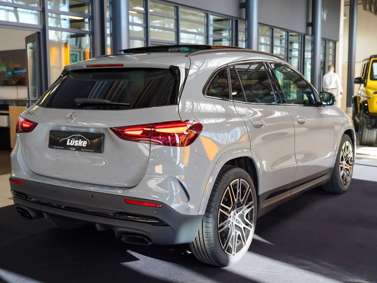 Mercedes-Benz GLA 200 3