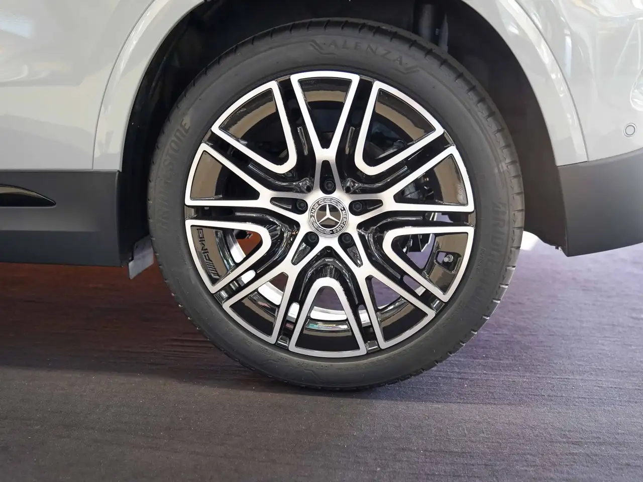 Mercedes-Benz GLA 200 5