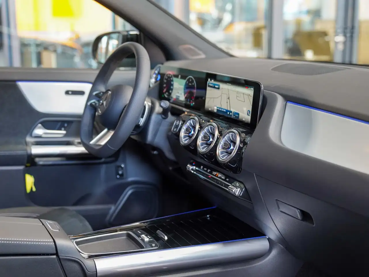Mercedes-Benz GLA 200 8