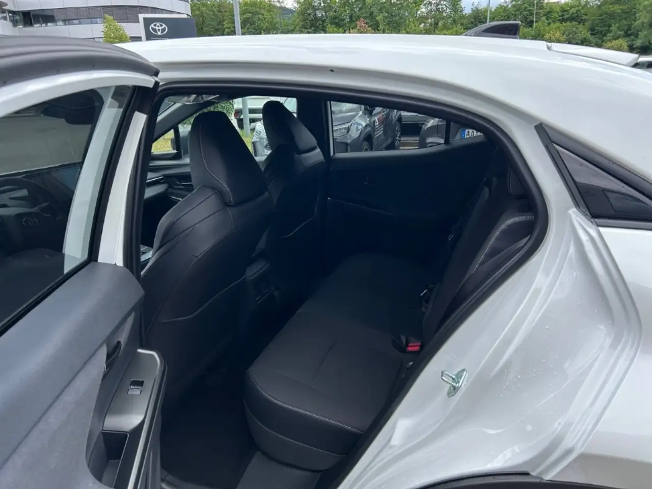 Toyota C-HR 12