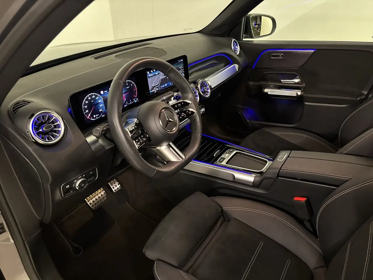 Mercedes-Benz GLB 200 12