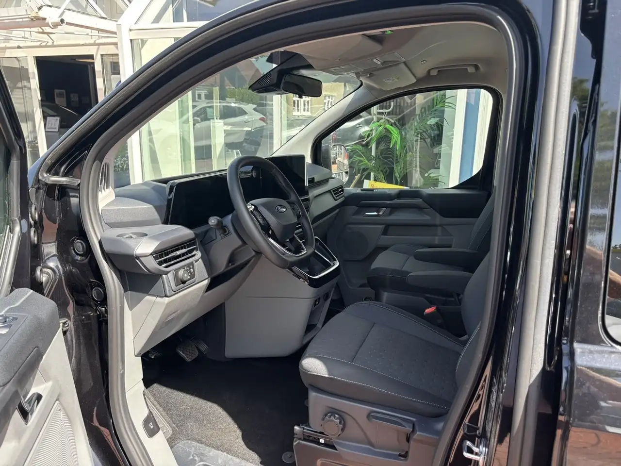 Ford Tourneo 6