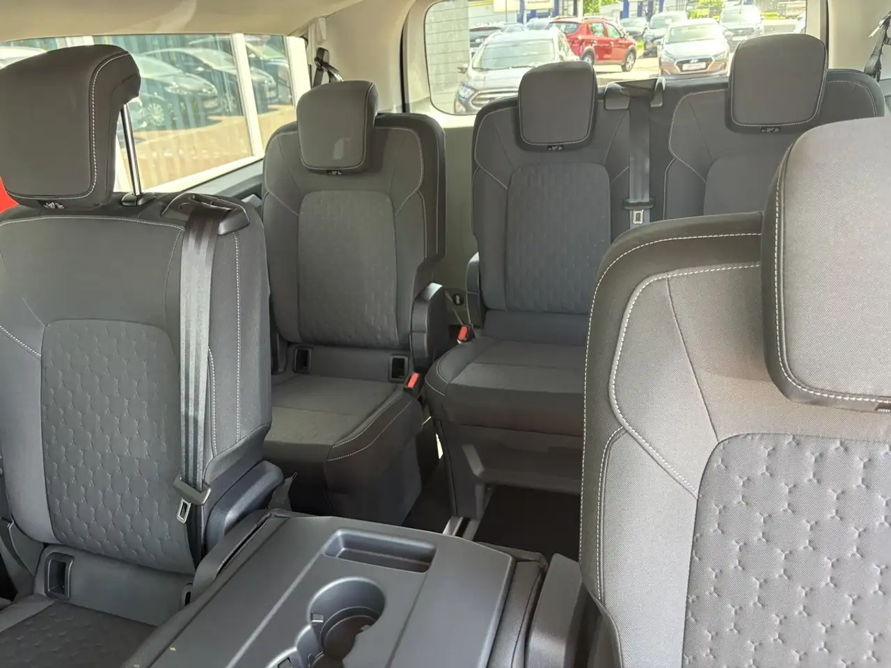 Ford Tourneo 8