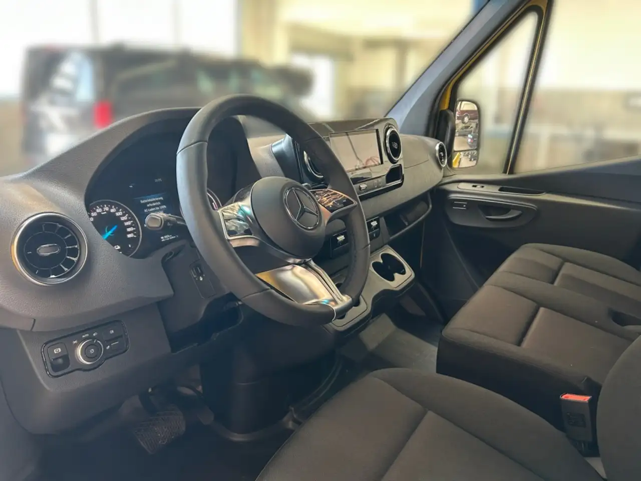 Mercedes-Benz eSprinter 414 5