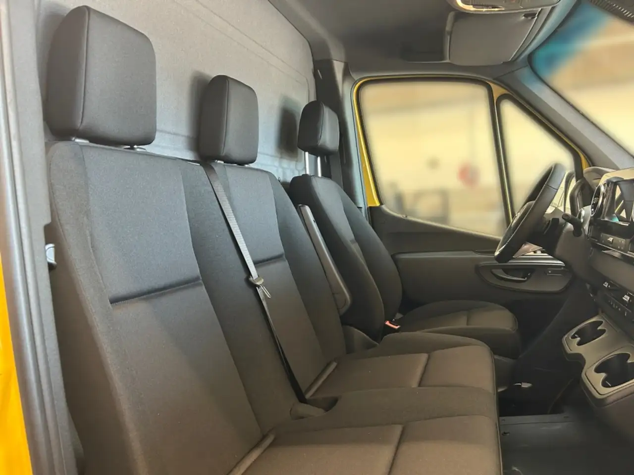 Mercedes-Benz eSprinter 414 13