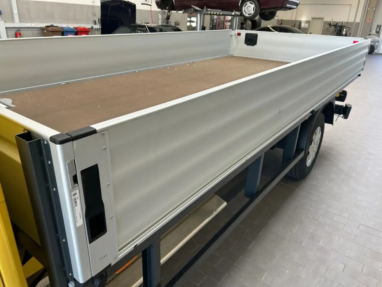 Mercedes-Benz eSprinter 414 16