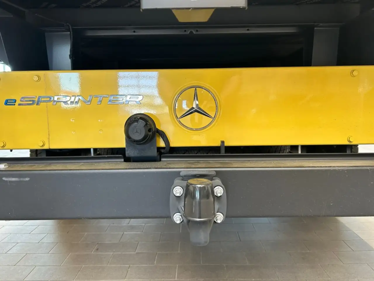 Mercedes-Benz eSprinter 414 20