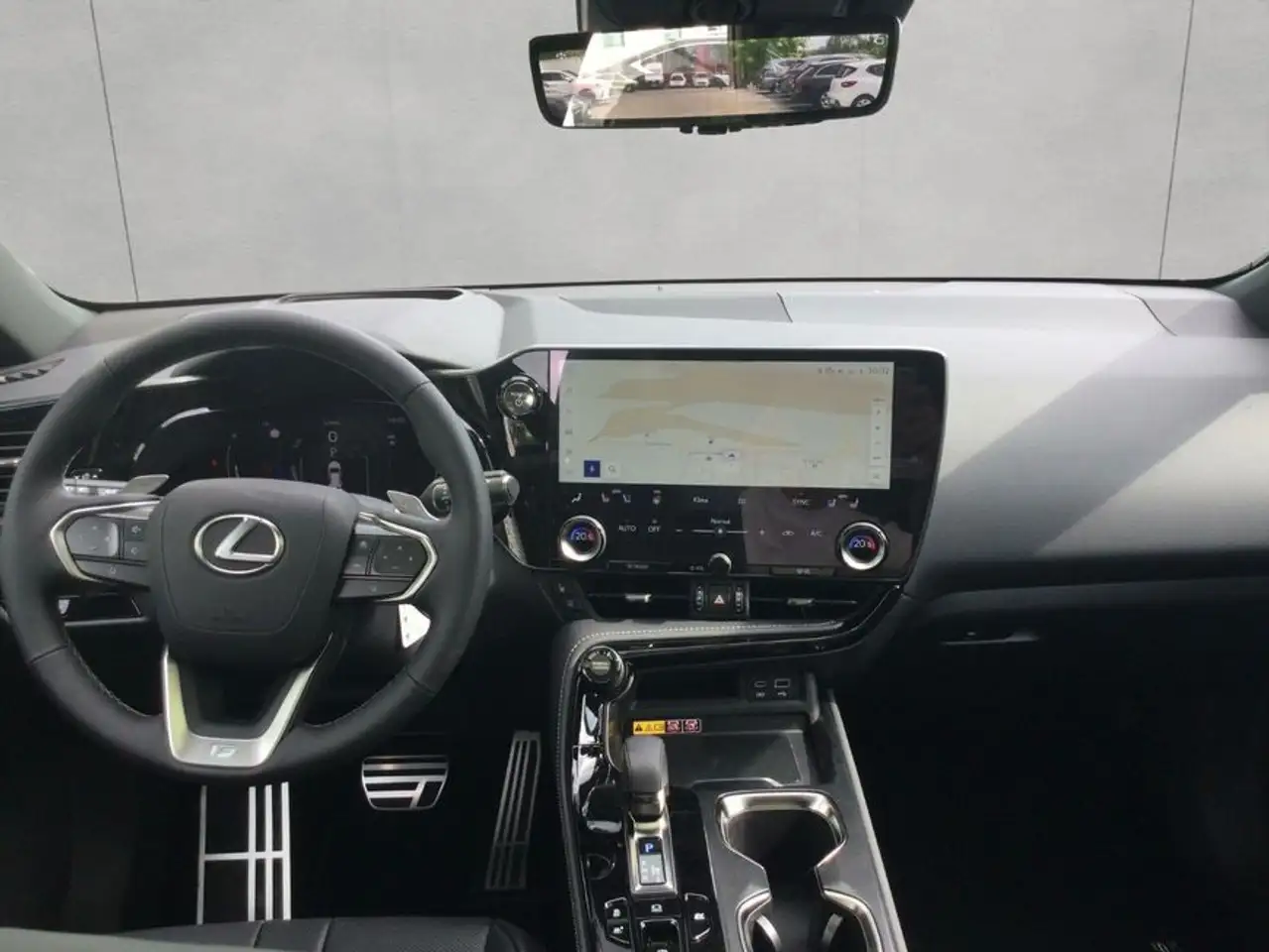 Lexus Inny 10