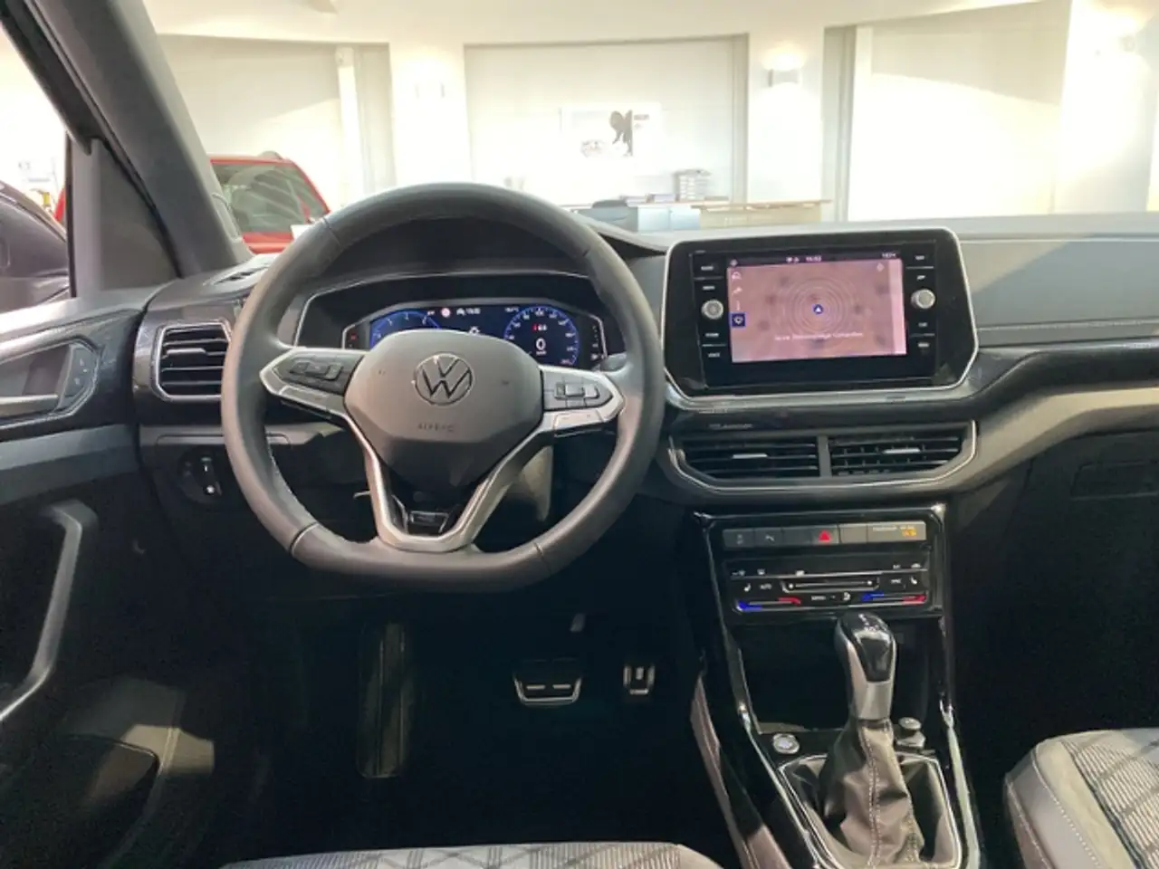 Volkswagen T-Cross 7