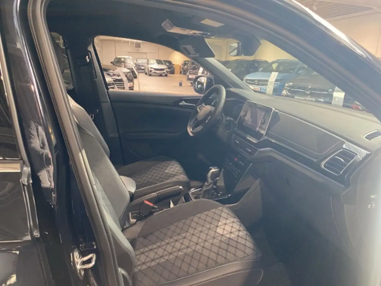 Volkswagen T-Cross 11