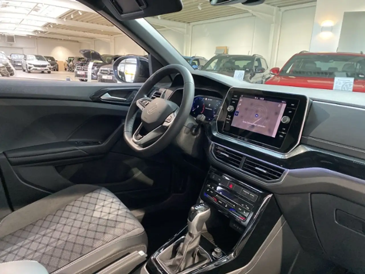 Volkswagen T-Cross 12