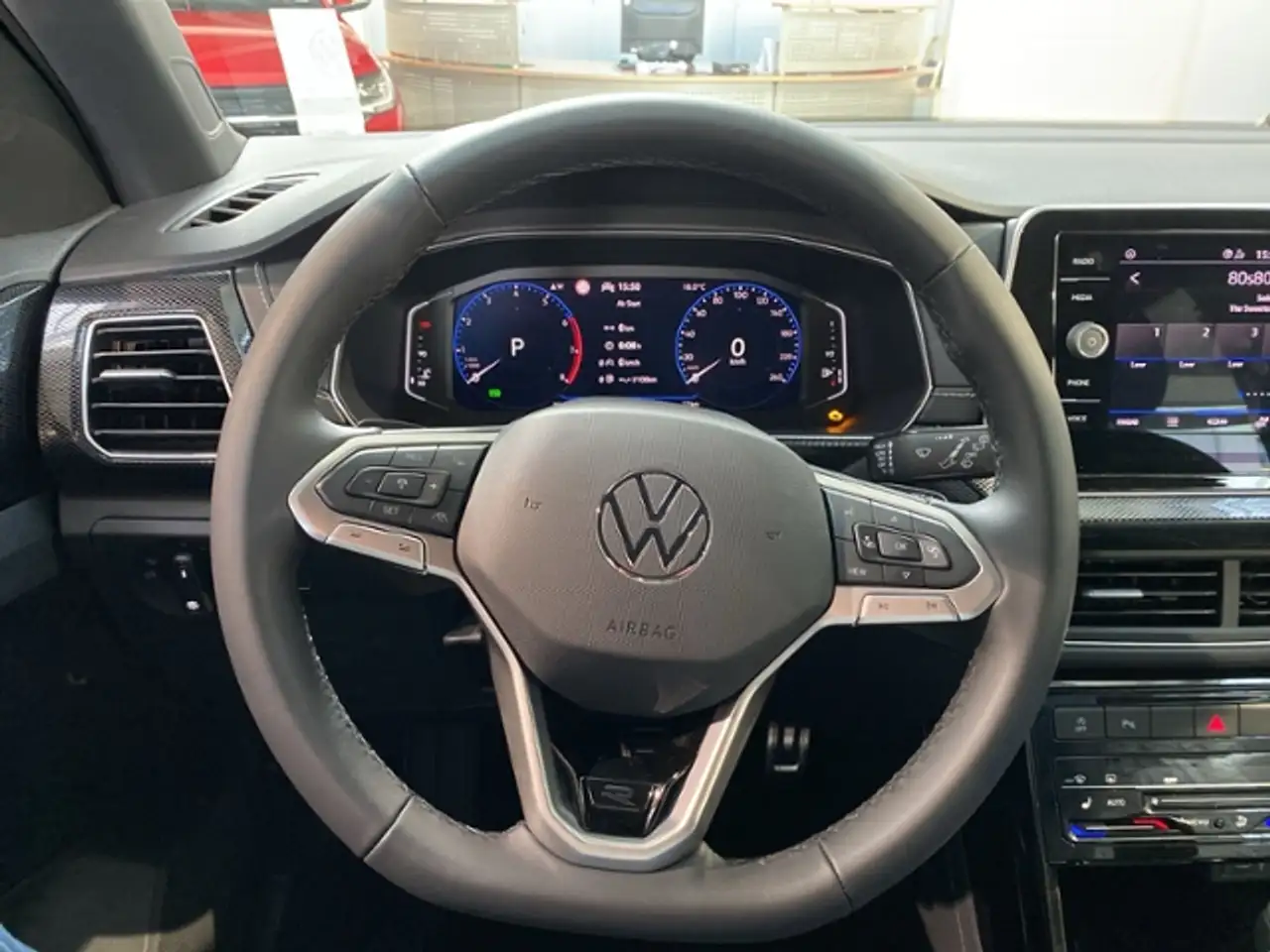 Volkswagen T-Cross 13