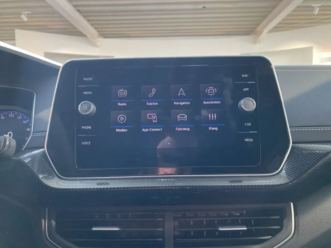 Volkswagen T-Cross 16