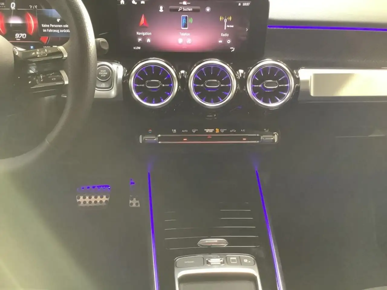 Mercedes-Benz GLB 220 7