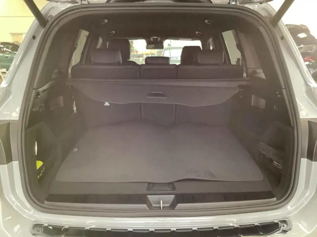 Mercedes-Benz GLB 220 15