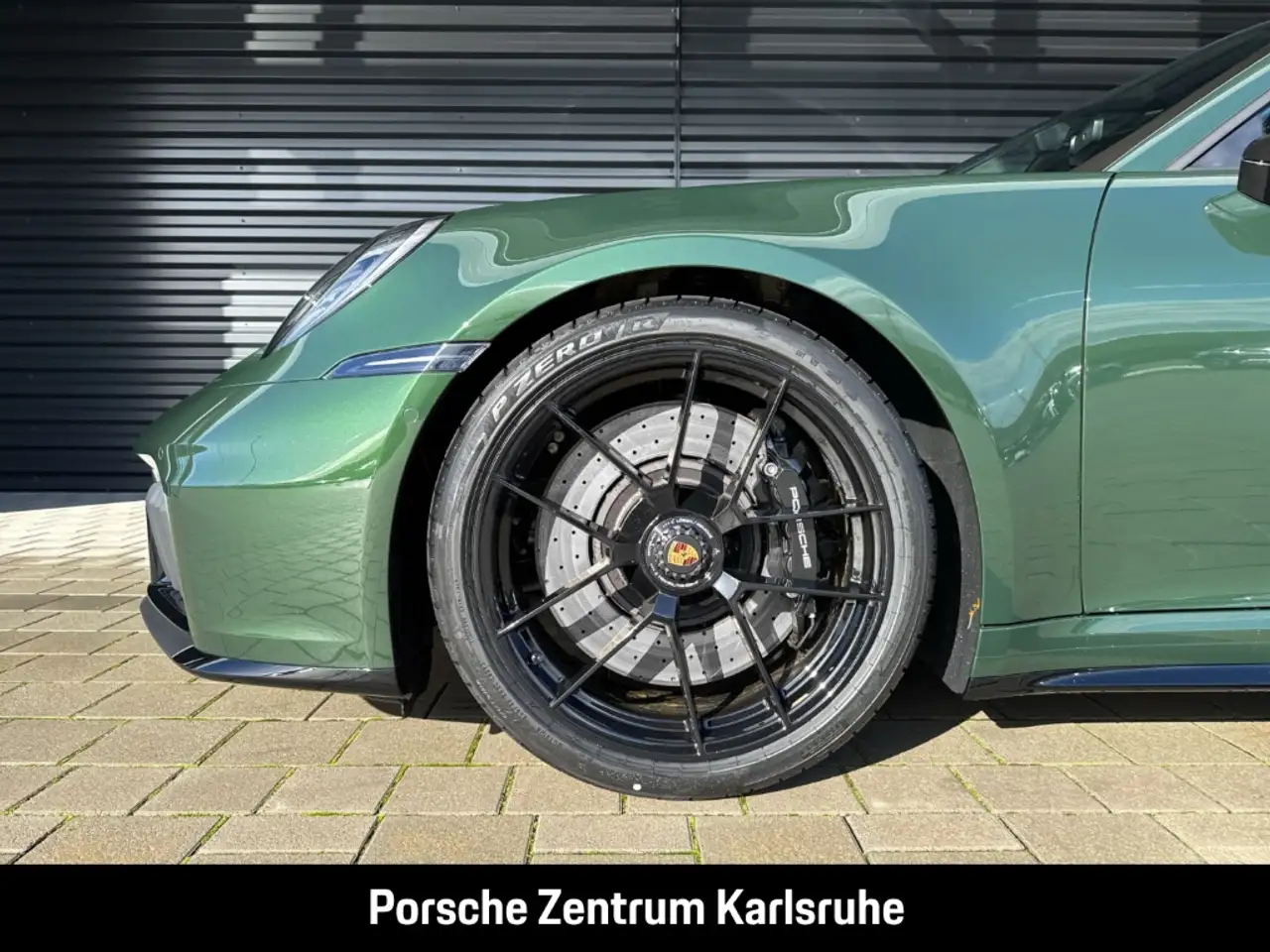 Porsche 992 911 6