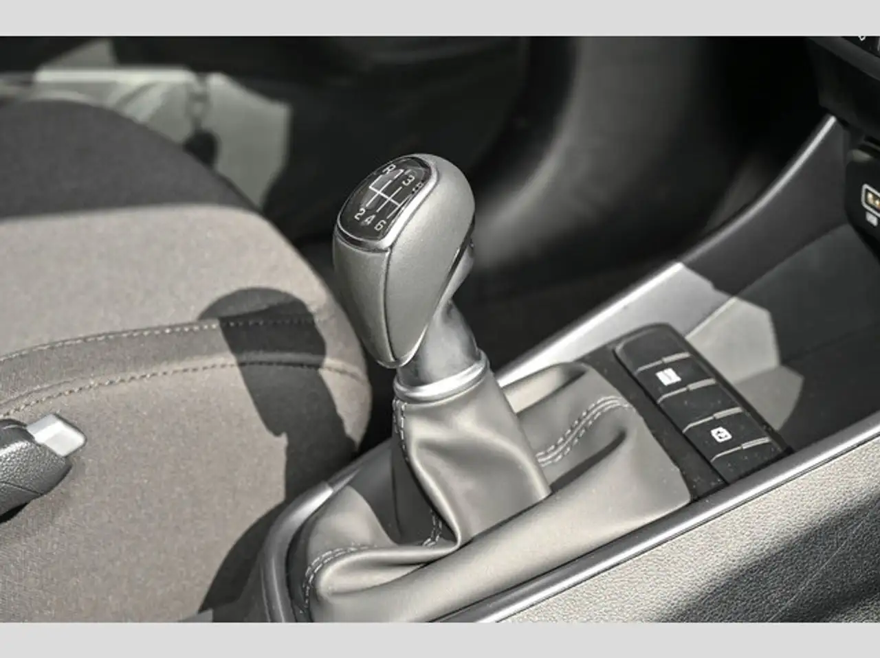 Hyundai BAYON 12