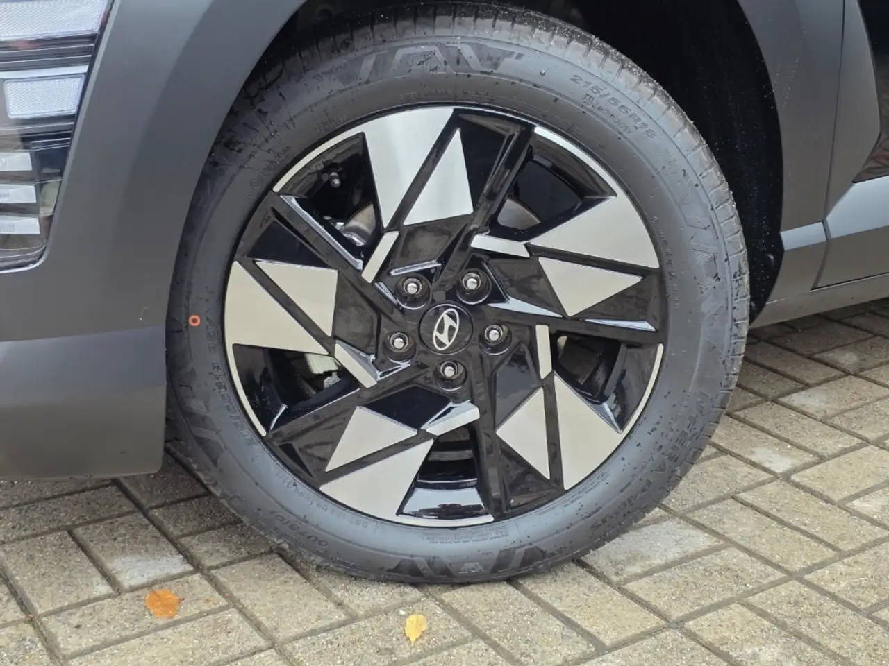 Hyundai KONA 5
