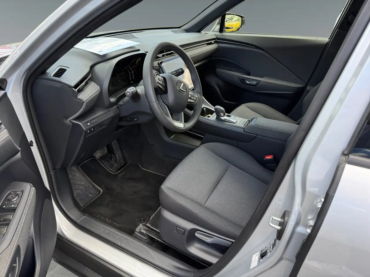 Lexus LBX 10