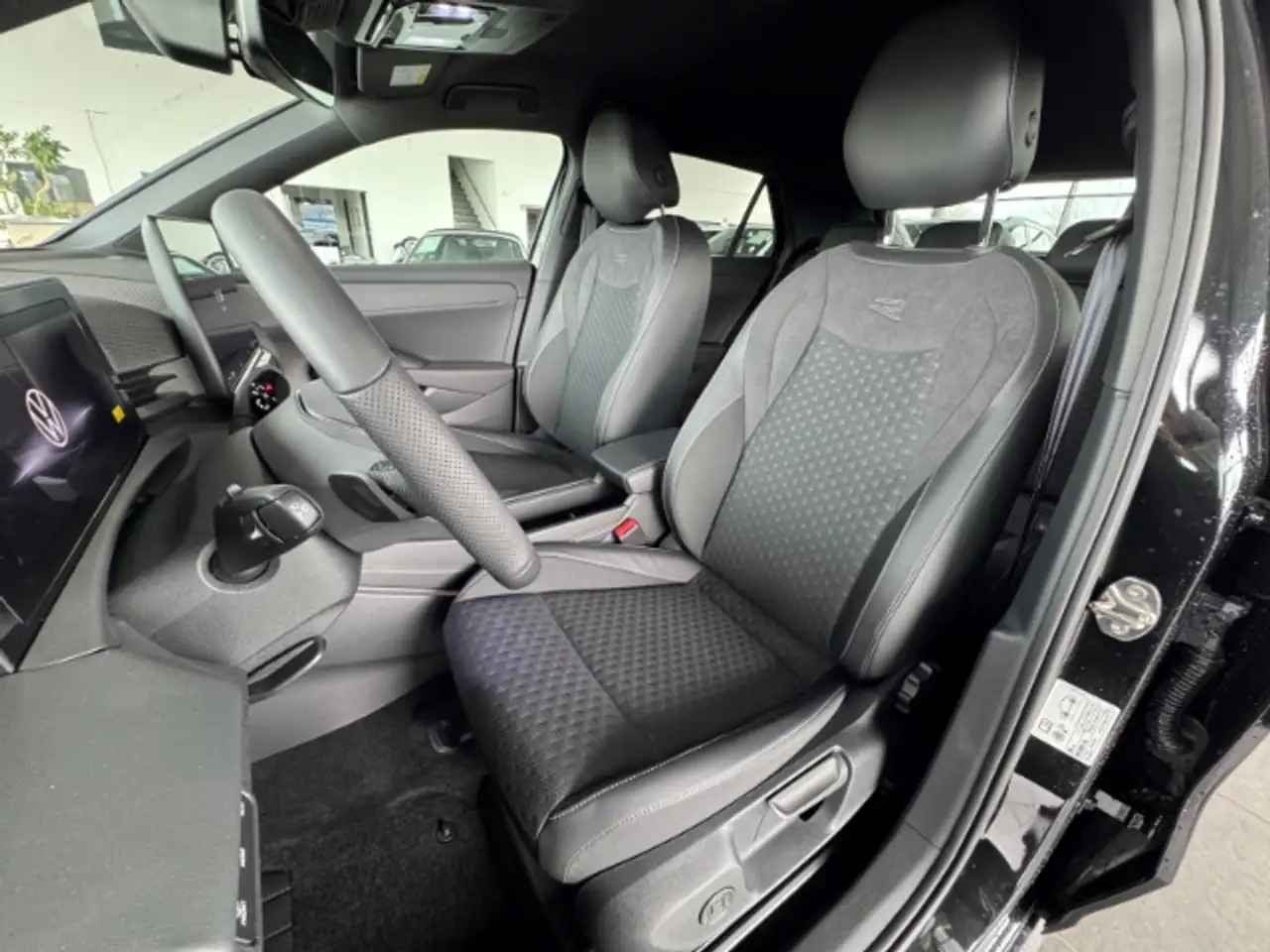 Volkswagen T-Roc 10