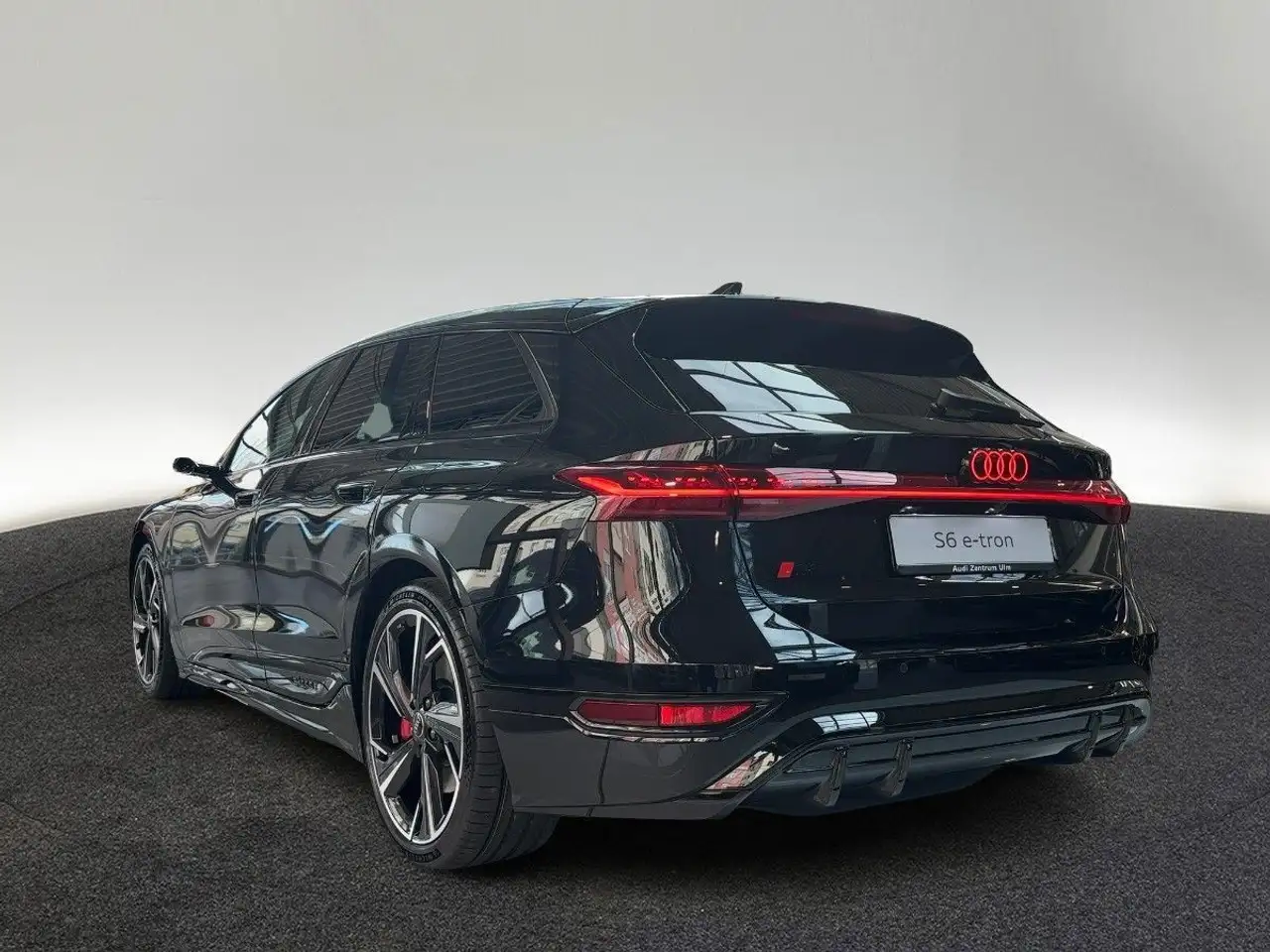 Audi S6 3