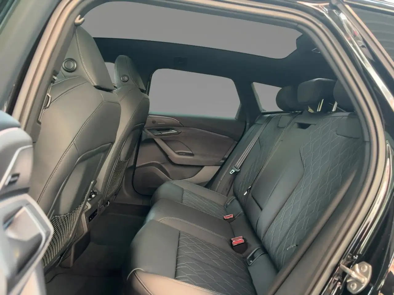 Audi S6 8