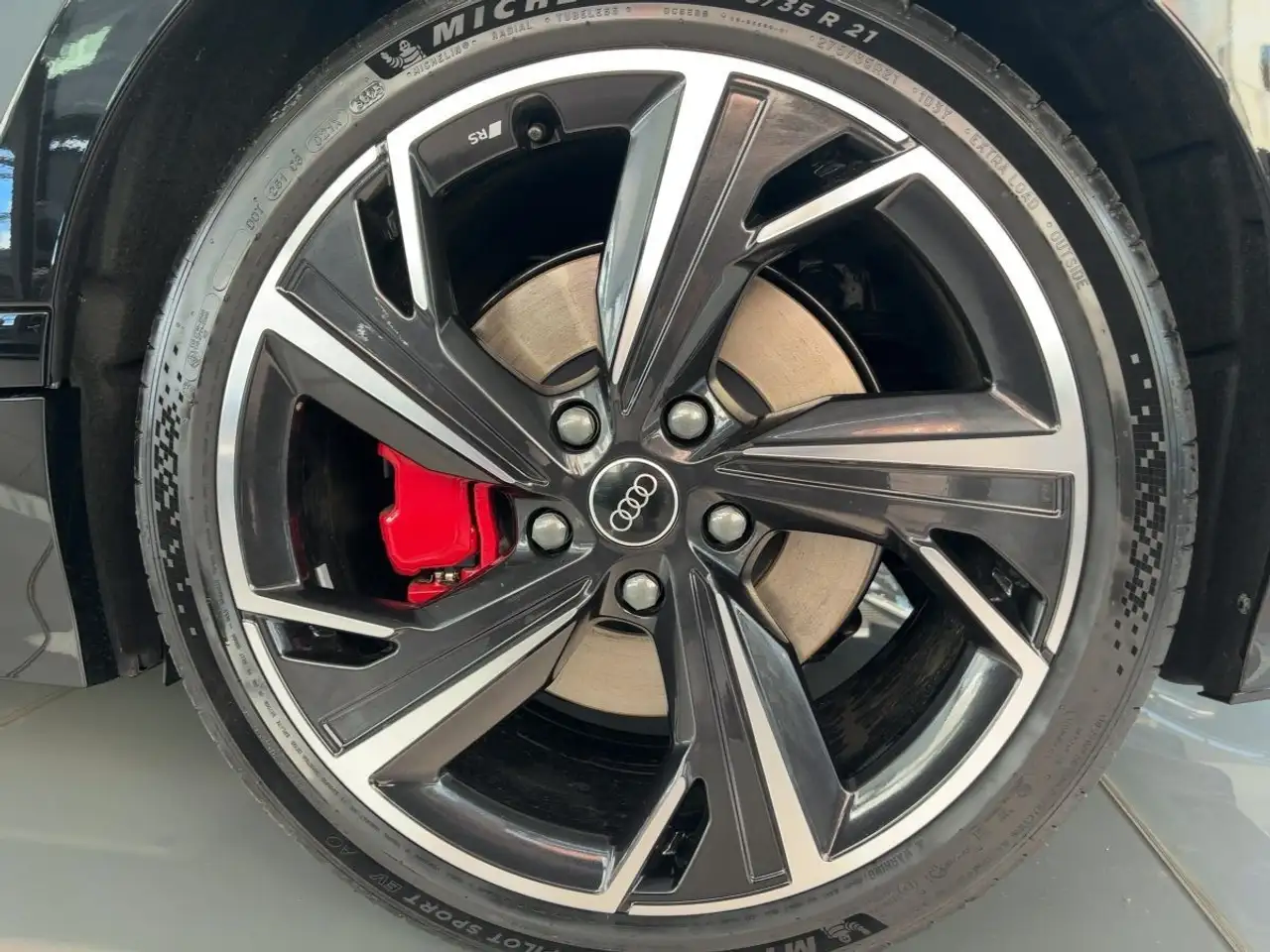 Audi S6 12