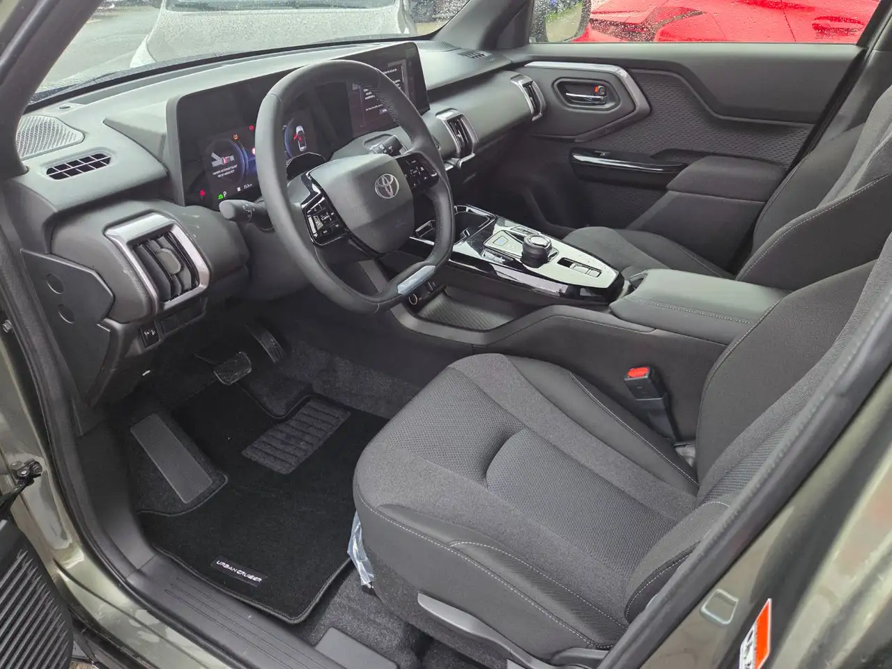 Toyota Urban 8