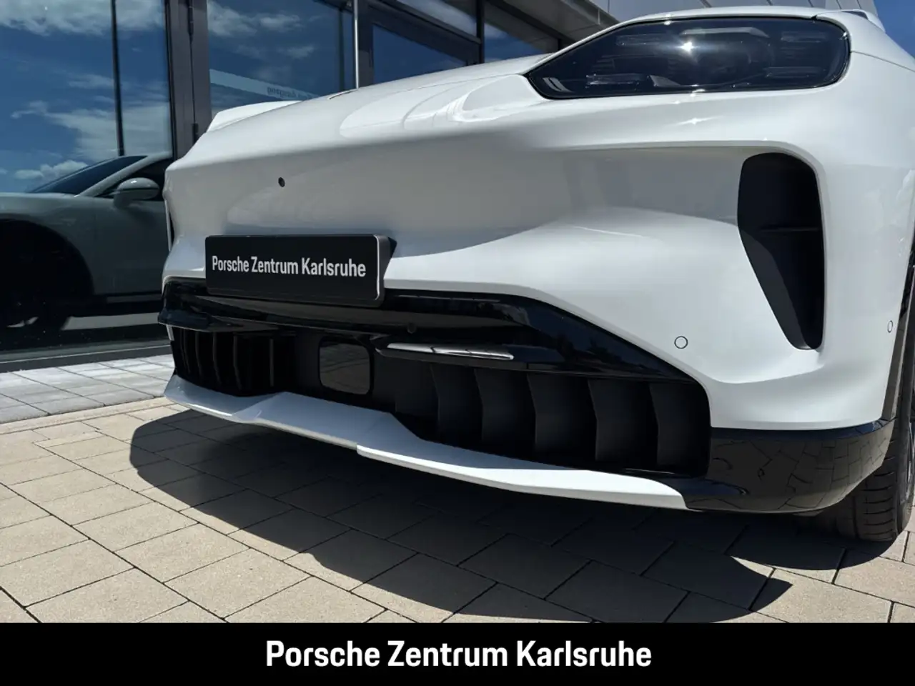 Porsche Cayenne 8
