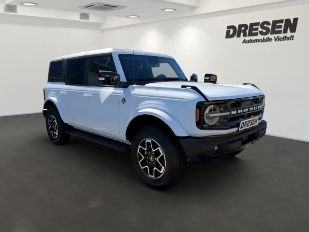Ford Bronco 2
