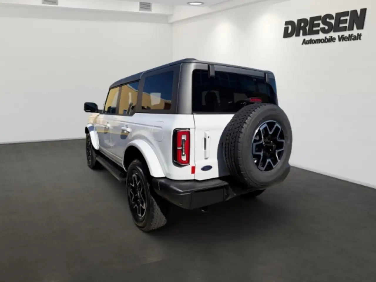 Ford Bronco 4
