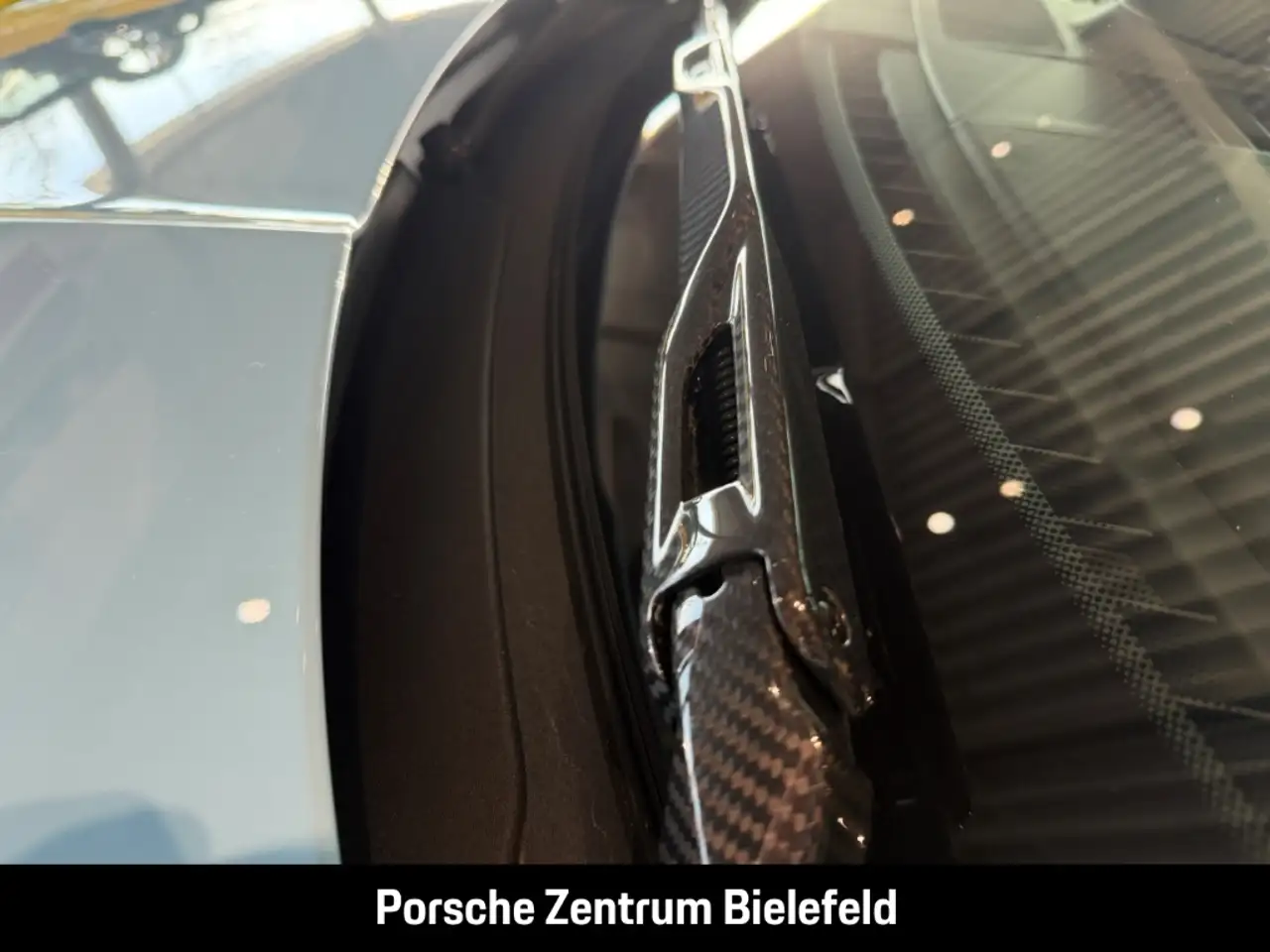 Porsche 992 911 11