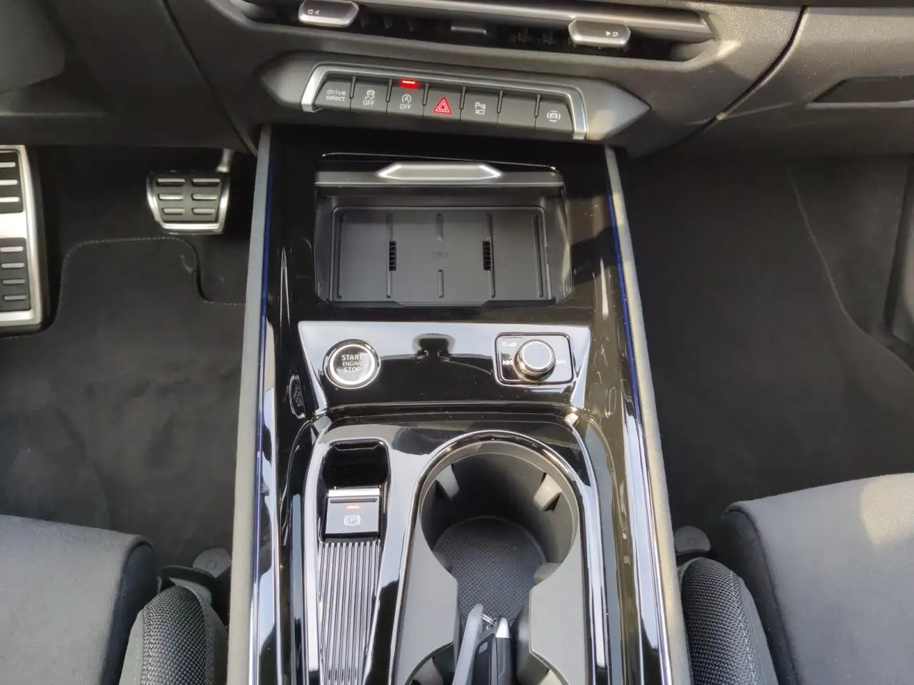 Audi Q3 10