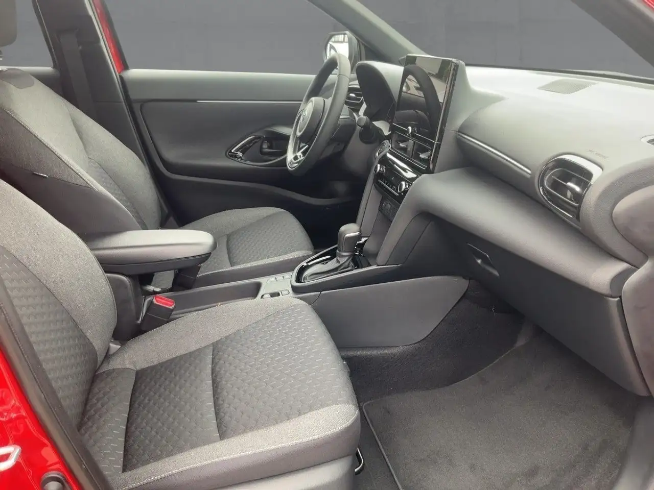 Toyota Yaris 12