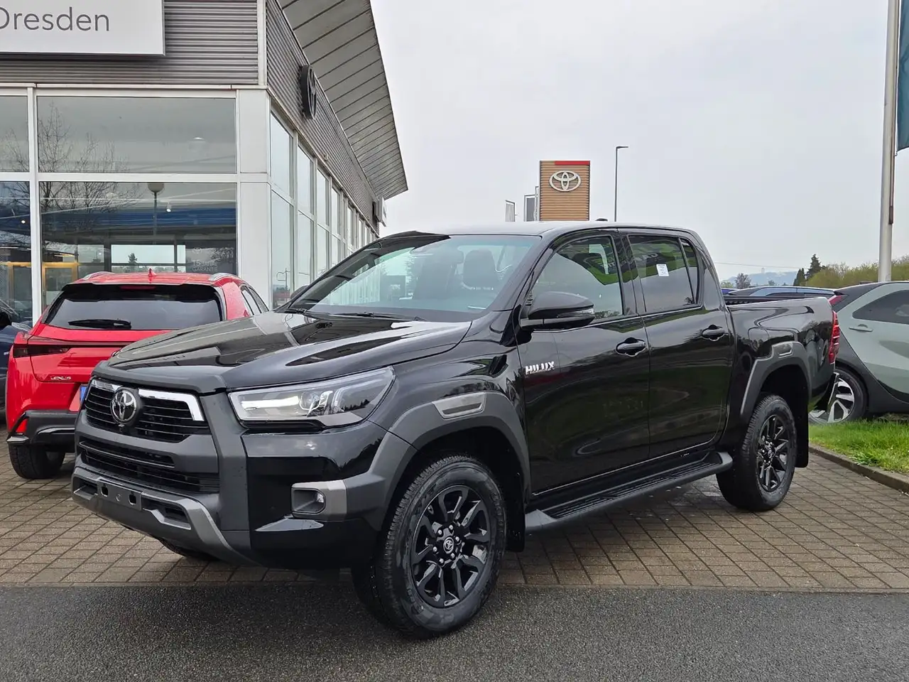 Toyota Hilux 2