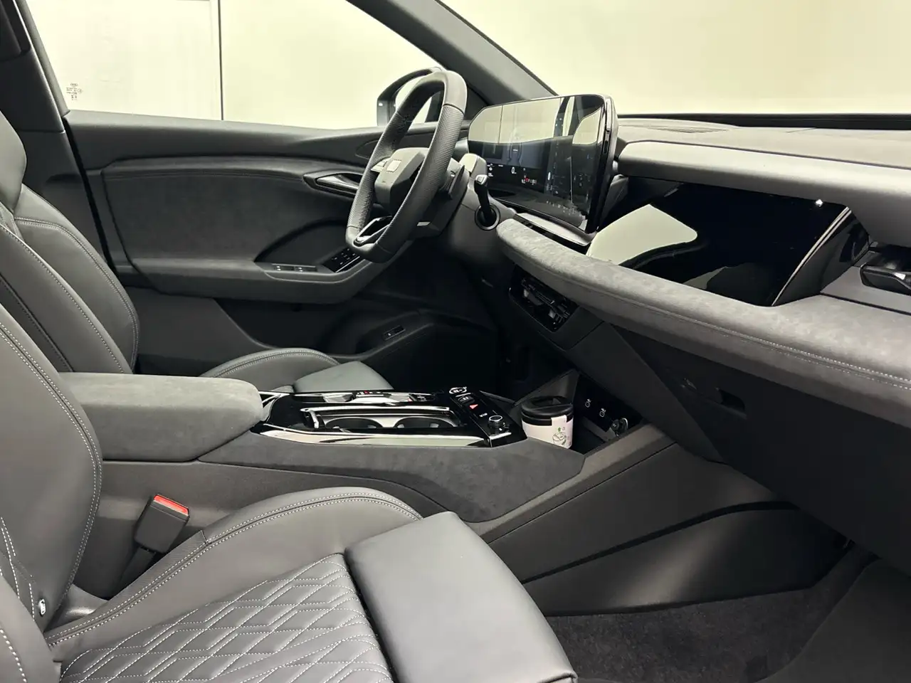 Audi Q6 10