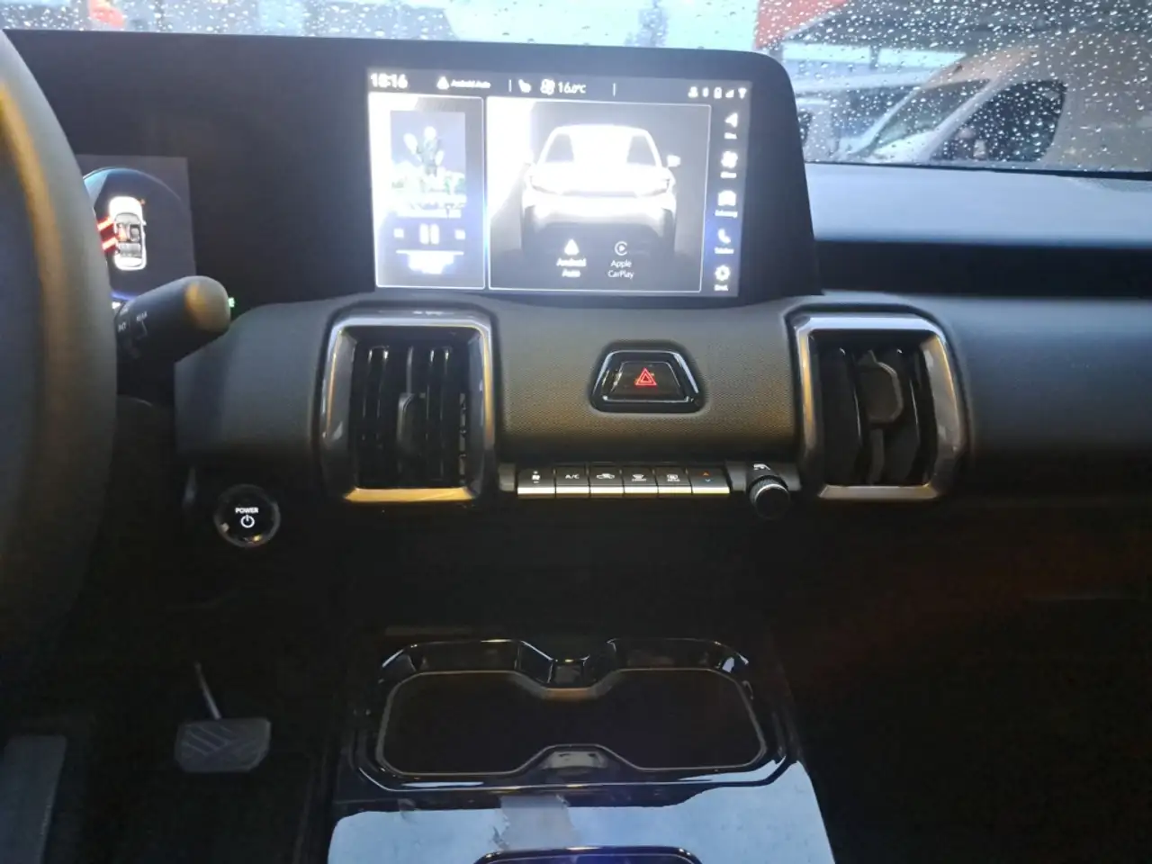 Toyota Urban 11