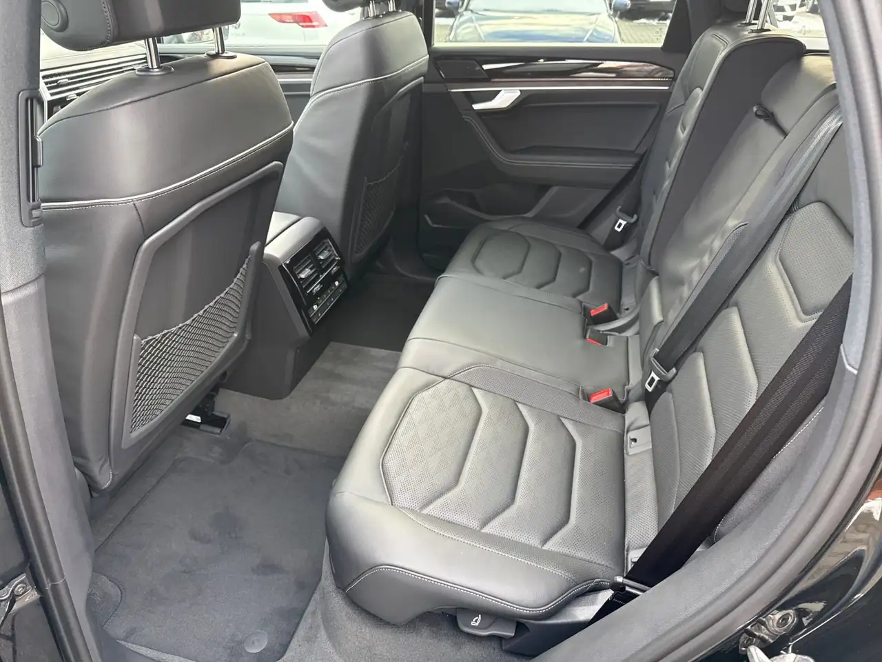 Volkswagen Touareg 14