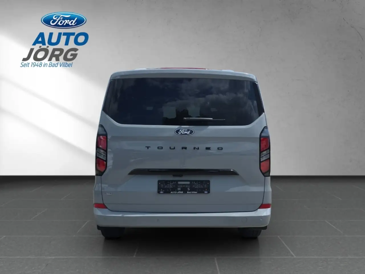 Ford Tourneo 4