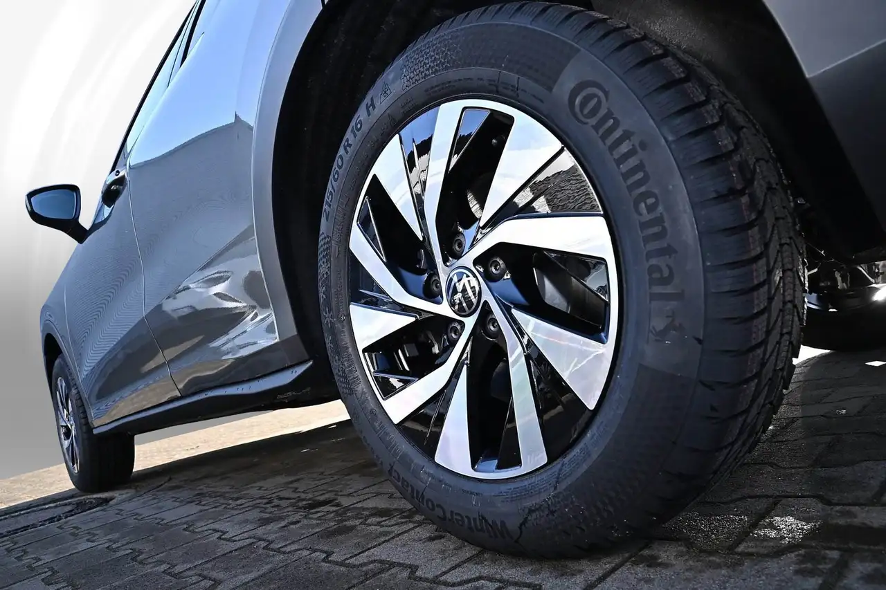 Volkswagen T-Roc 5