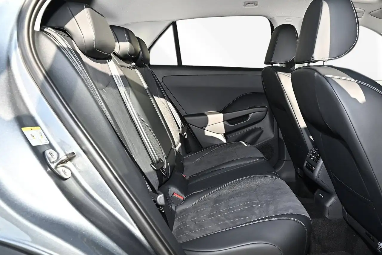 Volkswagen T-Roc 7