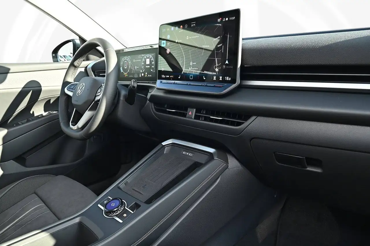 Volkswagen T-Roc 11
