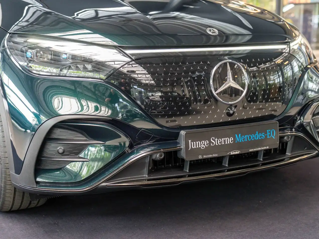 Mercedes-Benz EQE 9