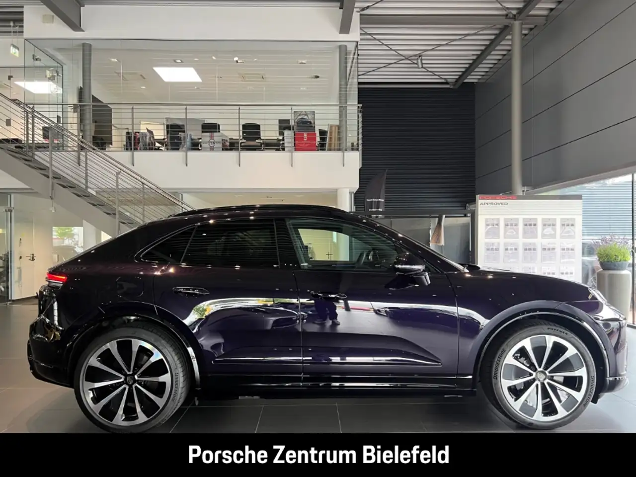 Porsche Macan 8